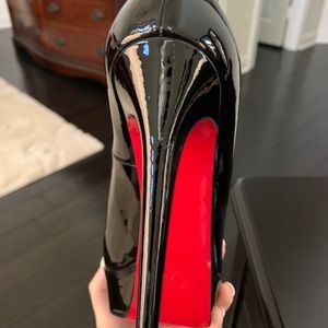 Christian Loubotin Bianca size EU 38 USA 7.5
